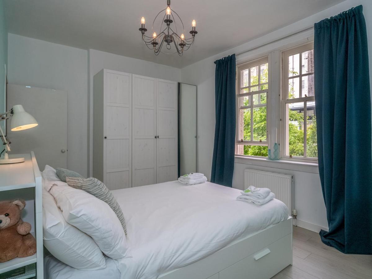 Pass The Keys Central Spacious Flat At Royal Mile エディンバラ エクステリア 写真