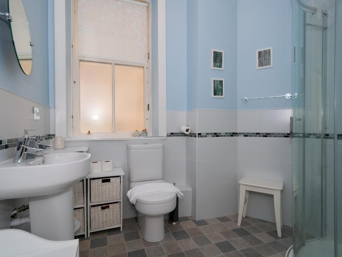 Pass The Keys Central Spacious Flat At Royal Mile エディンバラ エクステリア 写真