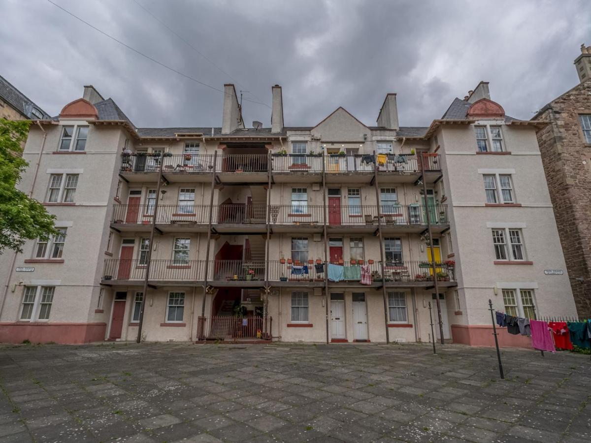 Pass The Keys Central Spacious Flat At Royal Mile エディンバラ エクステリア 写真
